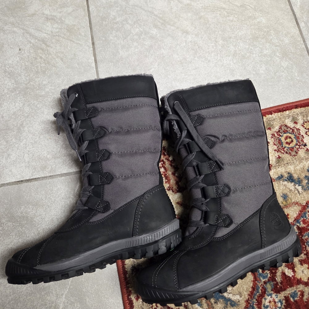 Timberland Women's Black and Gray Winter Boots